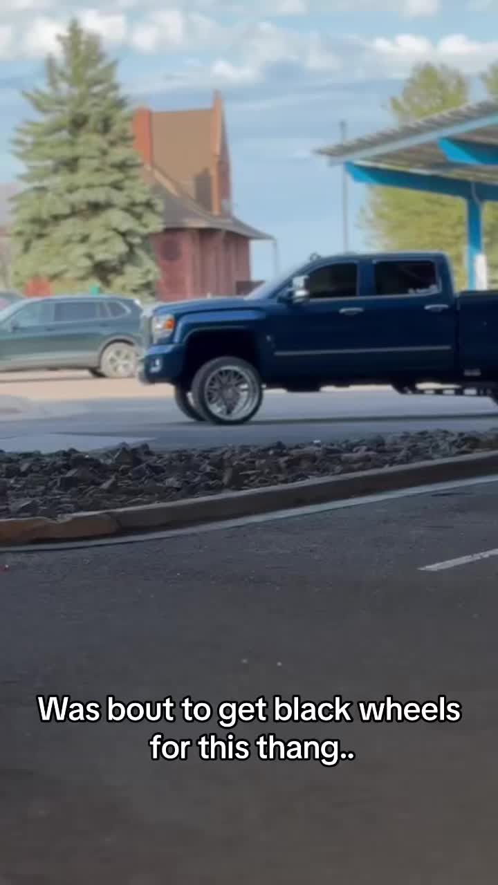 @Ty_Hughes_