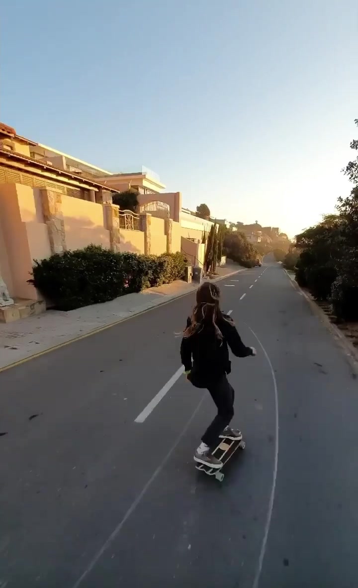 @Laurenmiapearce