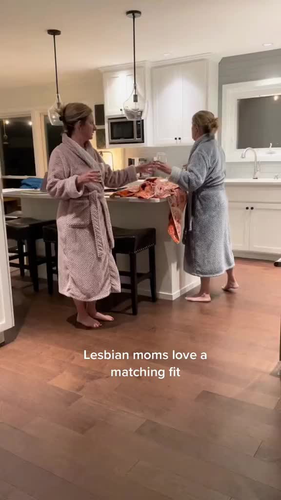 @Gay Moms Club