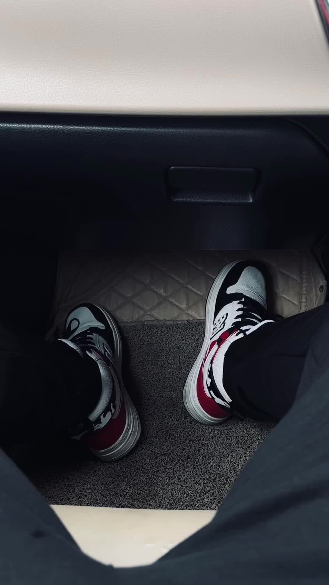 @𝑩 𝑼 𝑹 𝑯 𝑨 𝑵 🐺