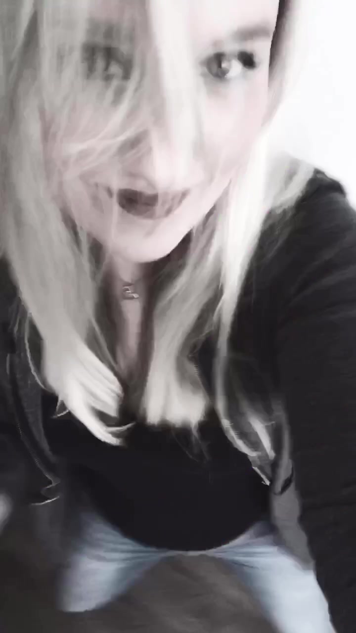 @Taschaa_