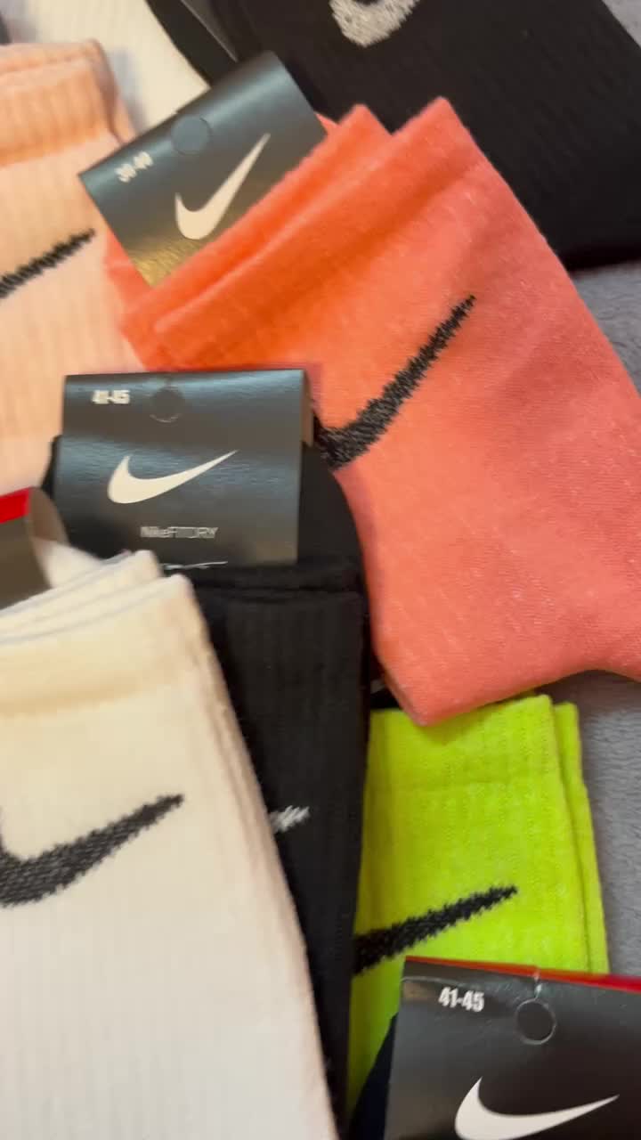 @FoxSocks