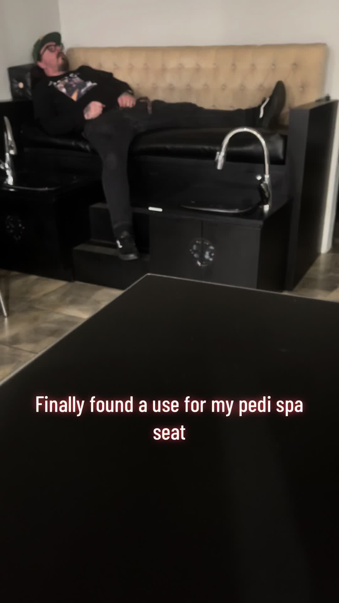 @OUTLAWBARBERSHOP