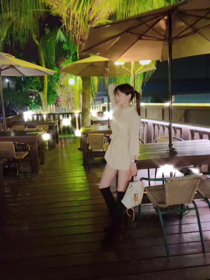 @靜靜