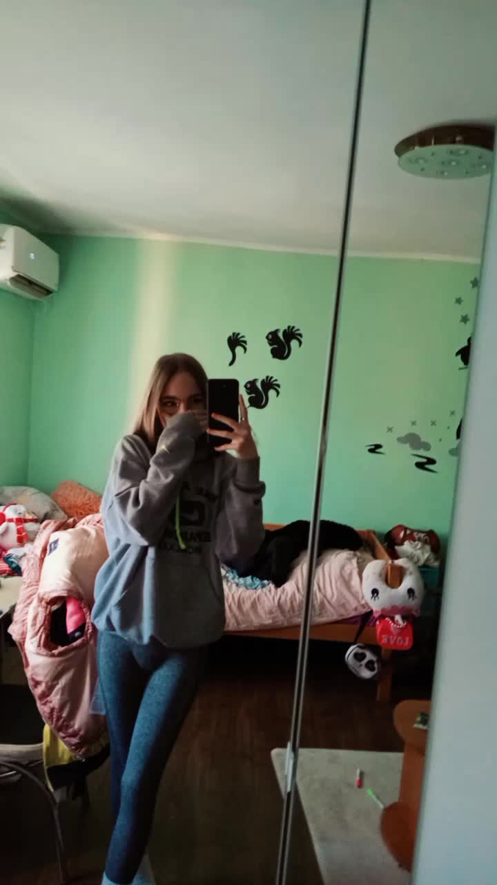 @comi𖣂