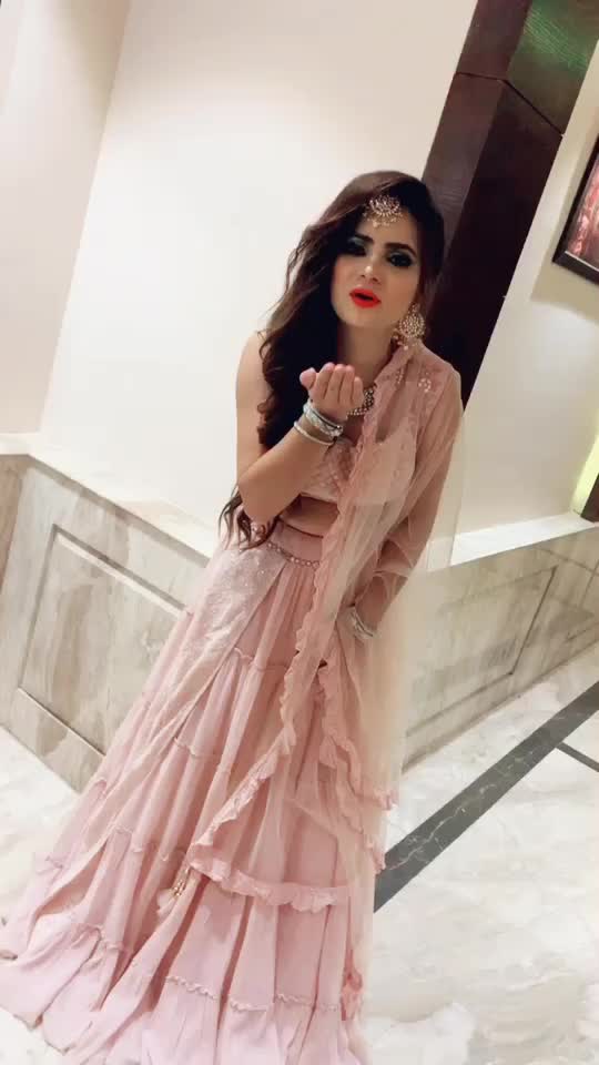 @👑Mannat11122💃🏻