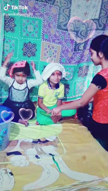 @Riya and gungun 😘😘