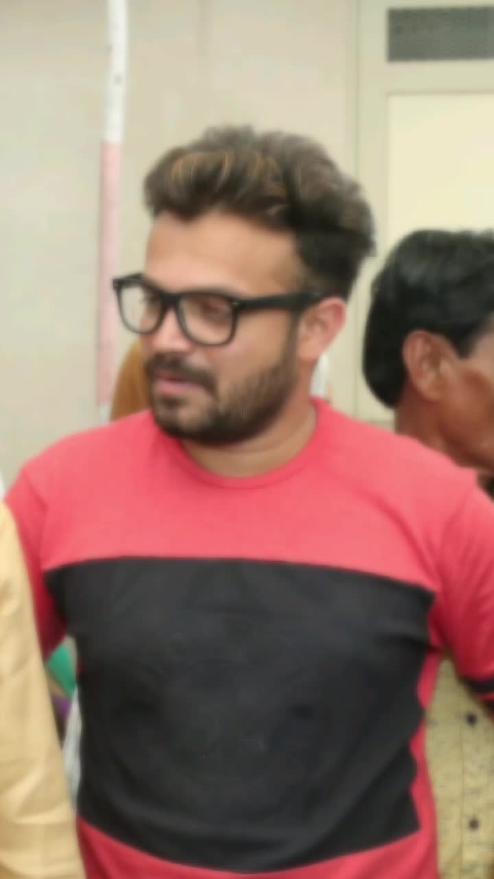 @lovely_ravi