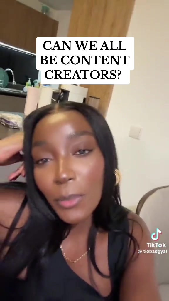 @EMELIA_KOMBONI.MUA.CHEF