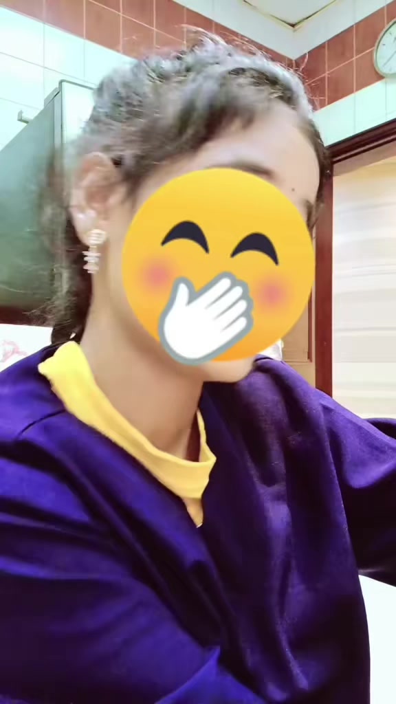 @Smiley queen 👸 ✨️ 💖...