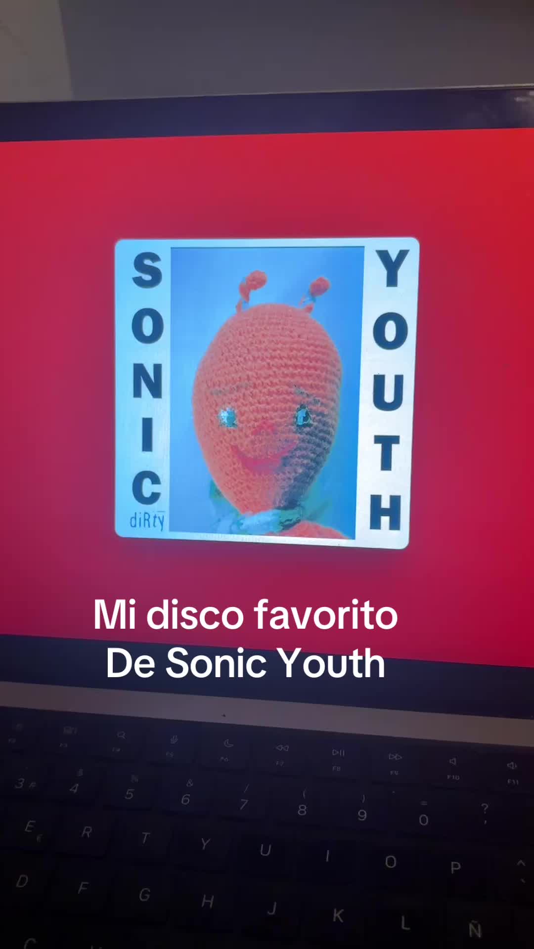 @Javiera Mena