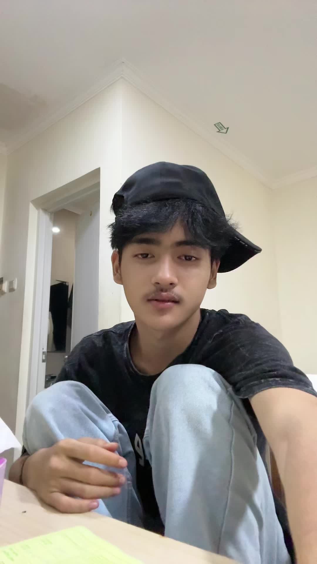 @shetwizz