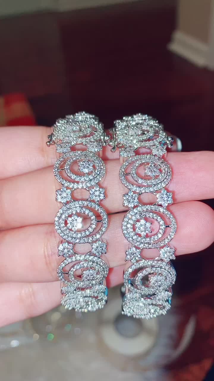 @Mahaaz.Collections