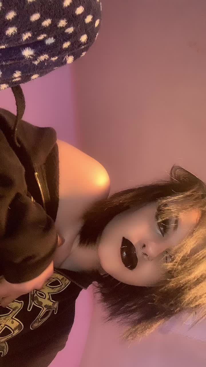 @sapphire <33