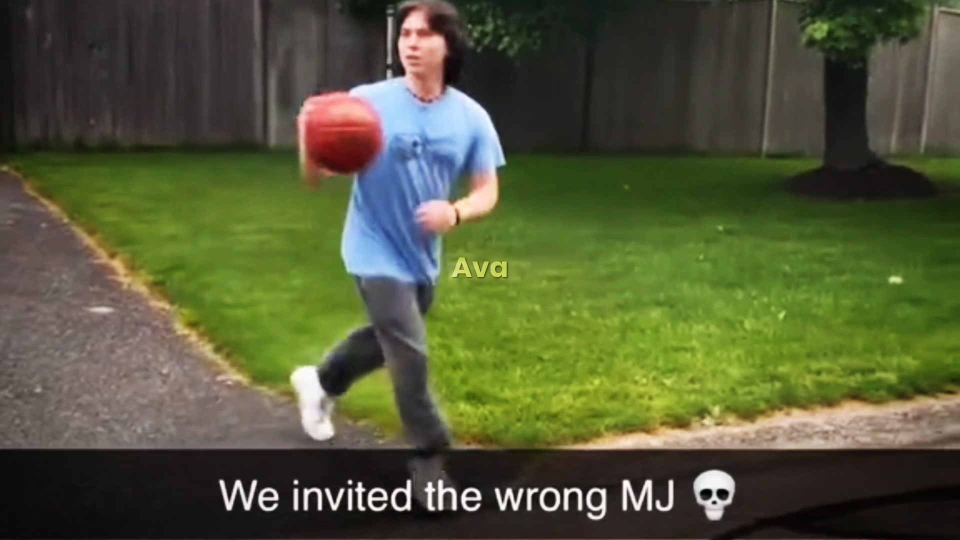 @Ava.