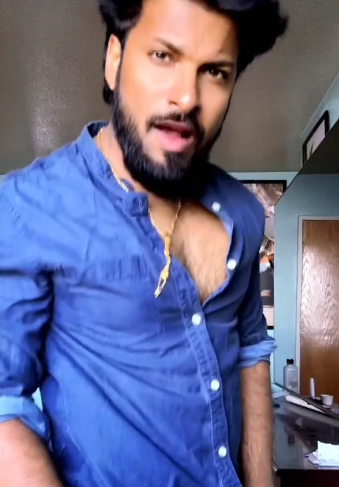 @Dhilak