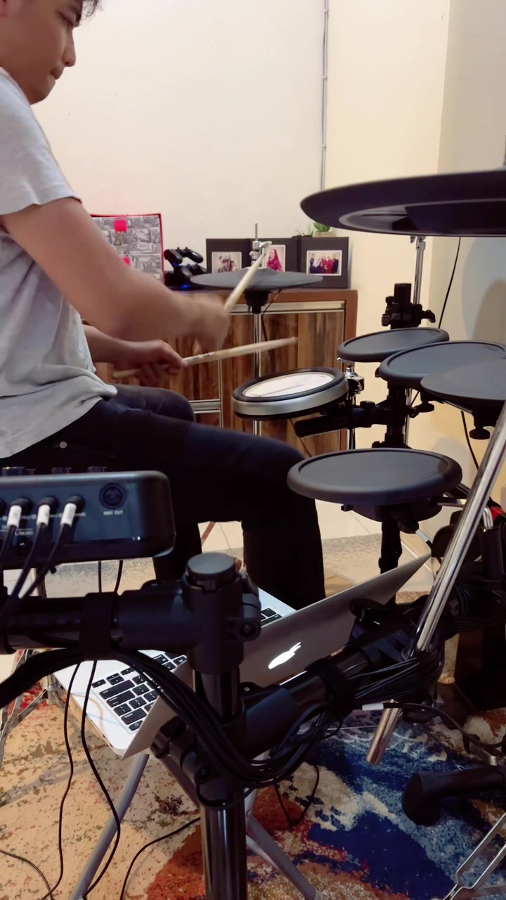 @Drummer amatir
