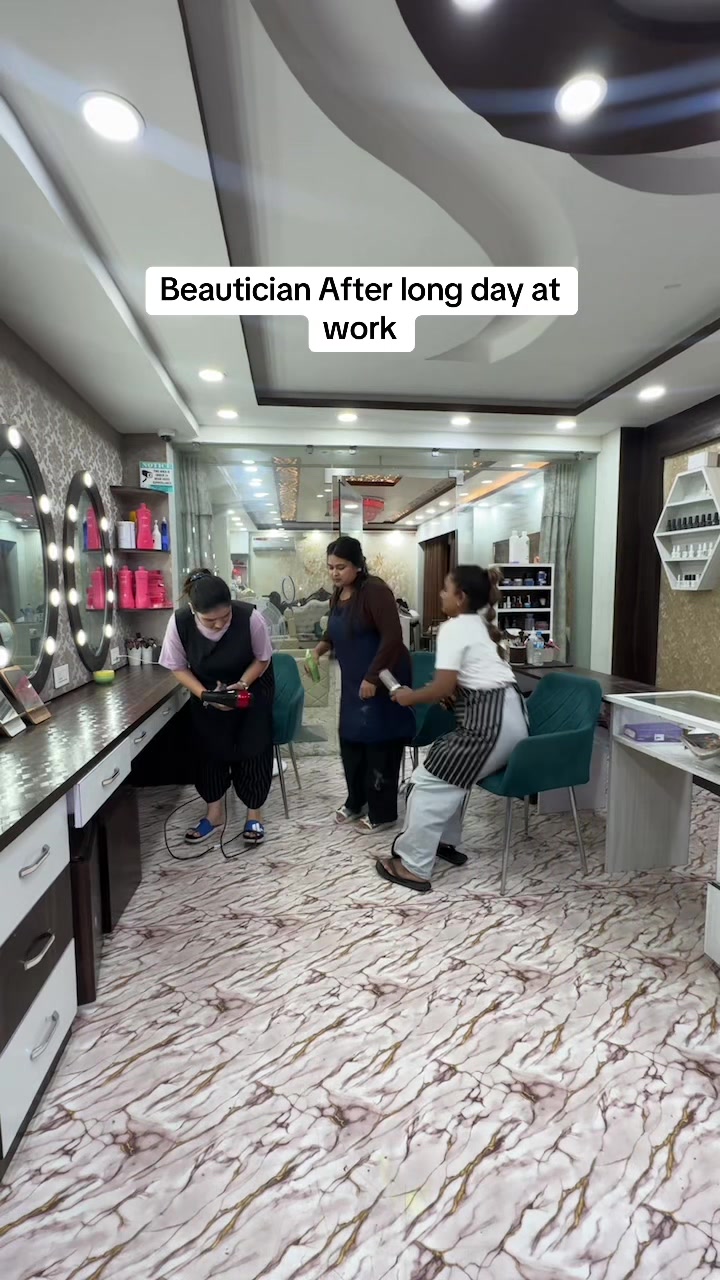 @Divya’s makeup studio