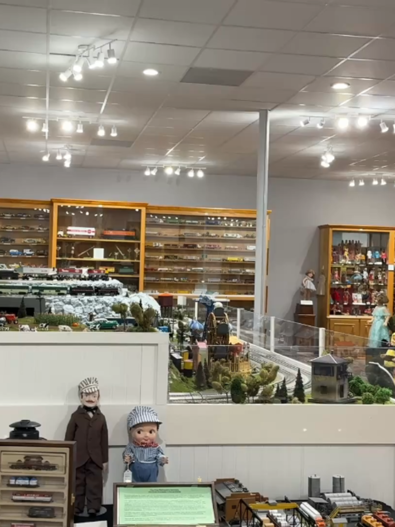 @NCMuseumofDollsToys&Miniatures