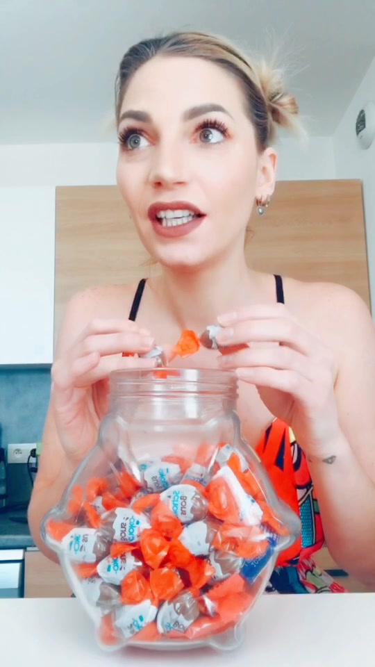 @Nad&egrave;ge Lacroix