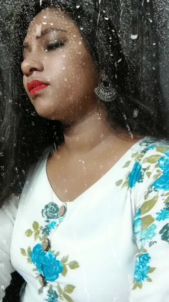 @👑 Love Queen puja ❤