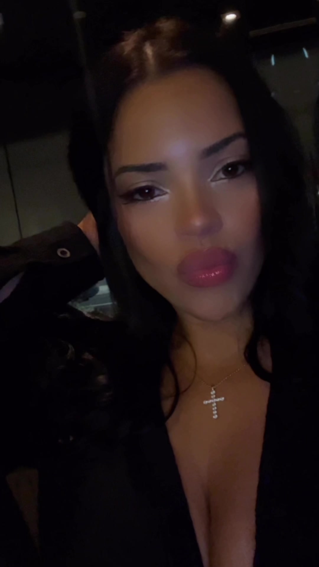 @Ella Arie