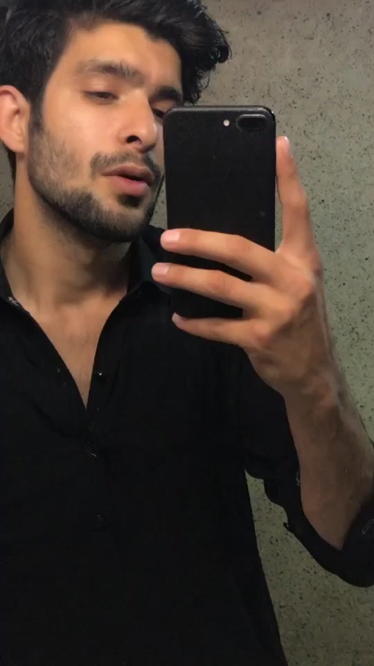 @Fawad Khan🔥