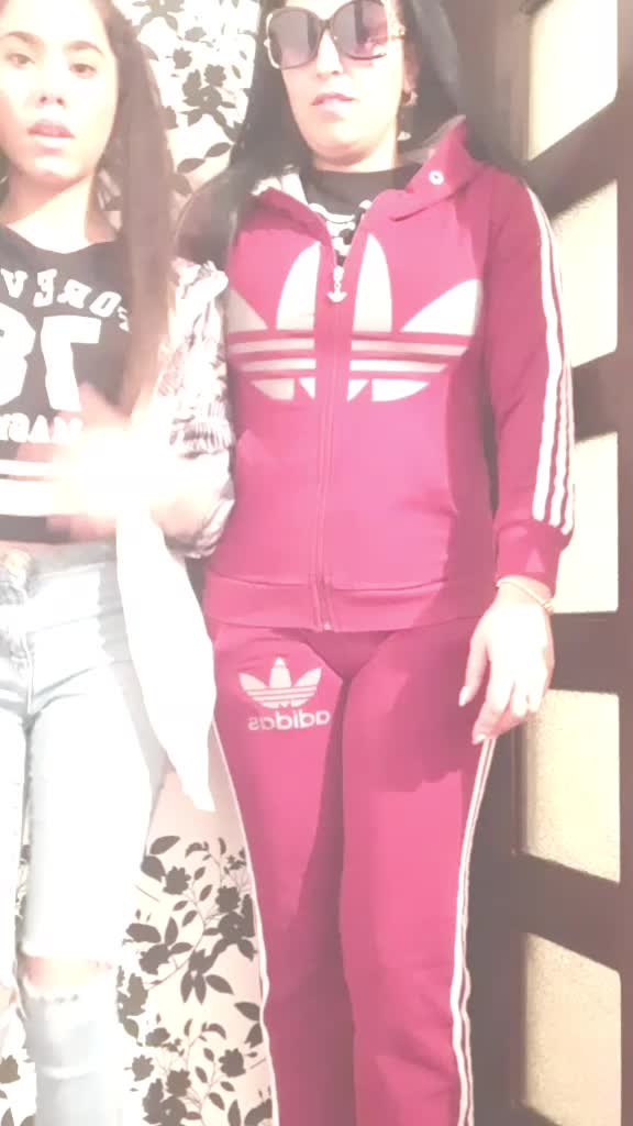 @ellakiss