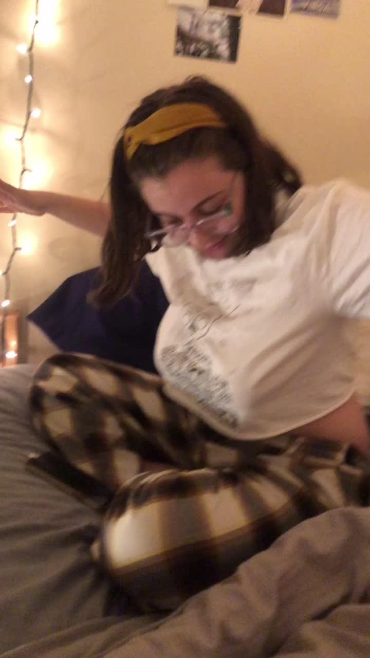 @alex g