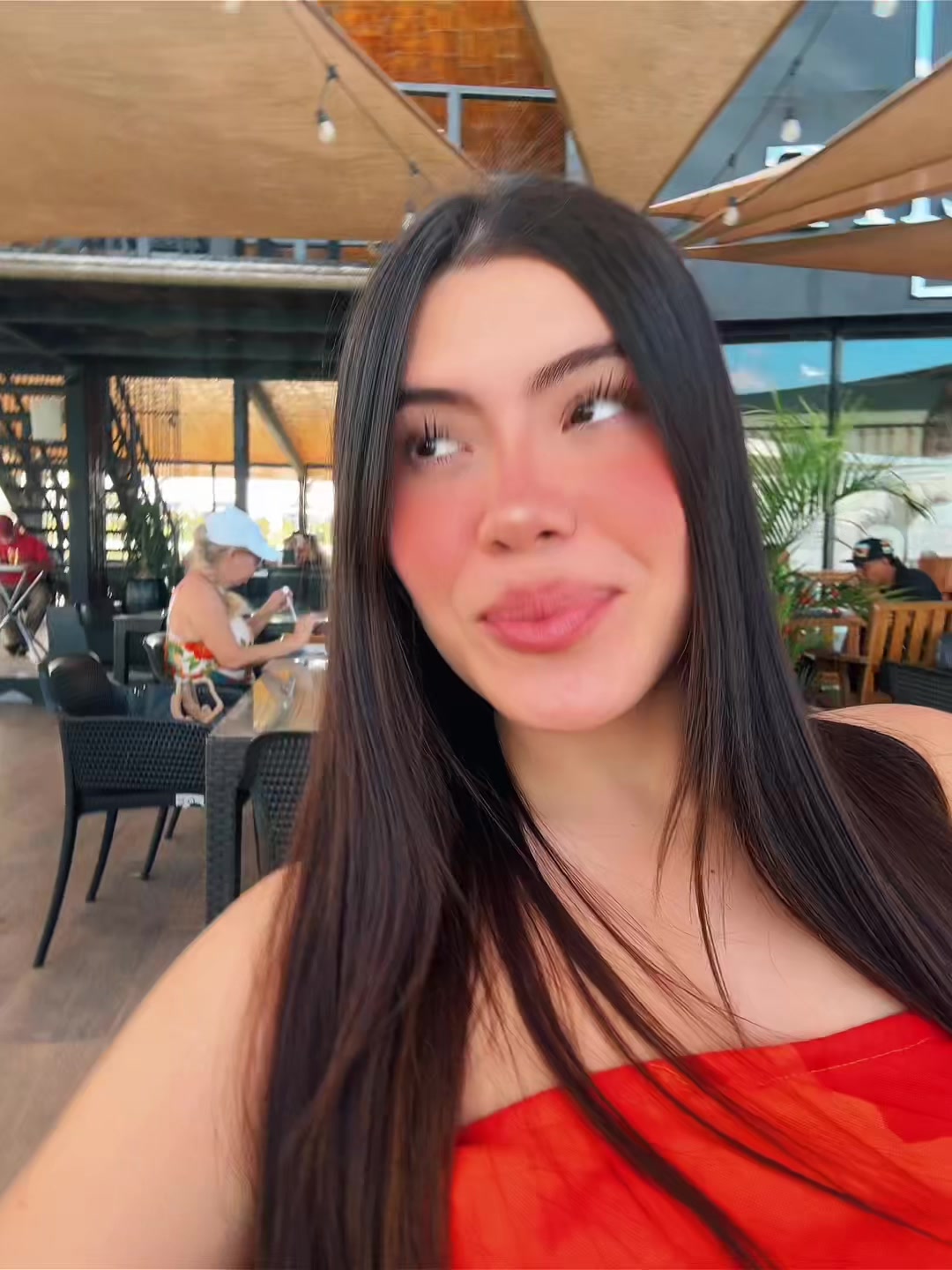 @Fabiana_algaranaz15