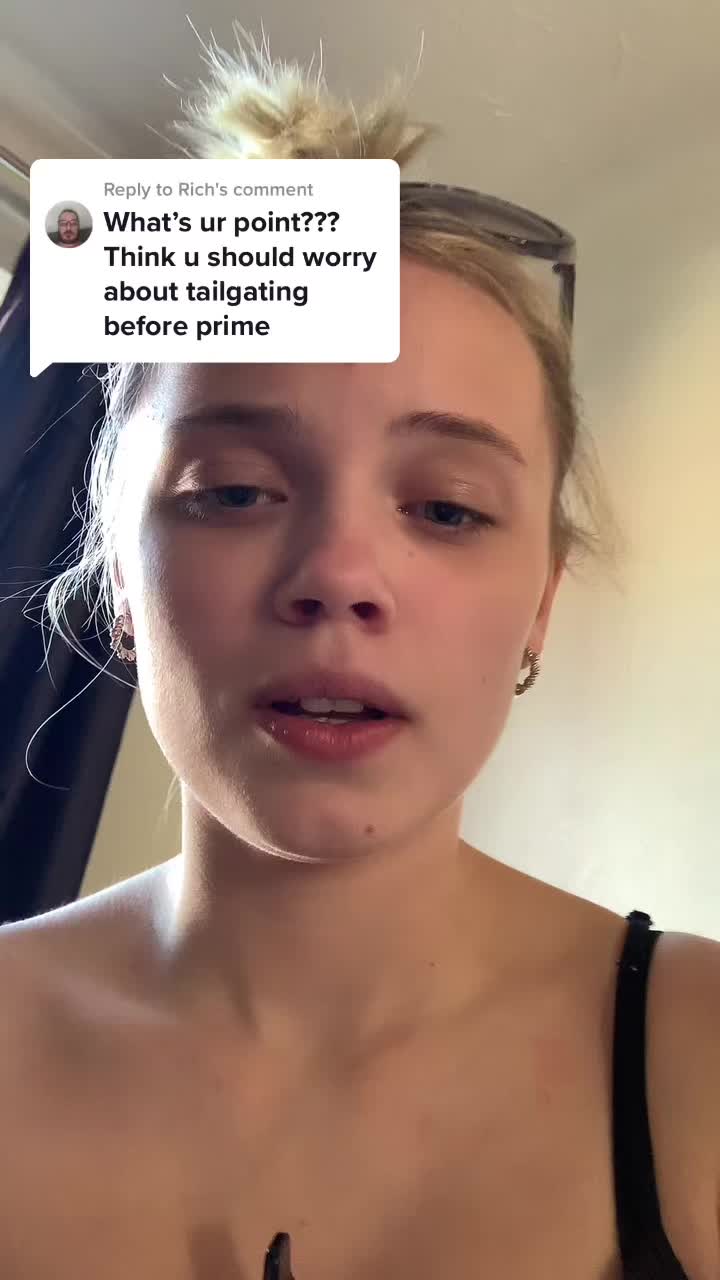@TikTokNotTinderGoAway.