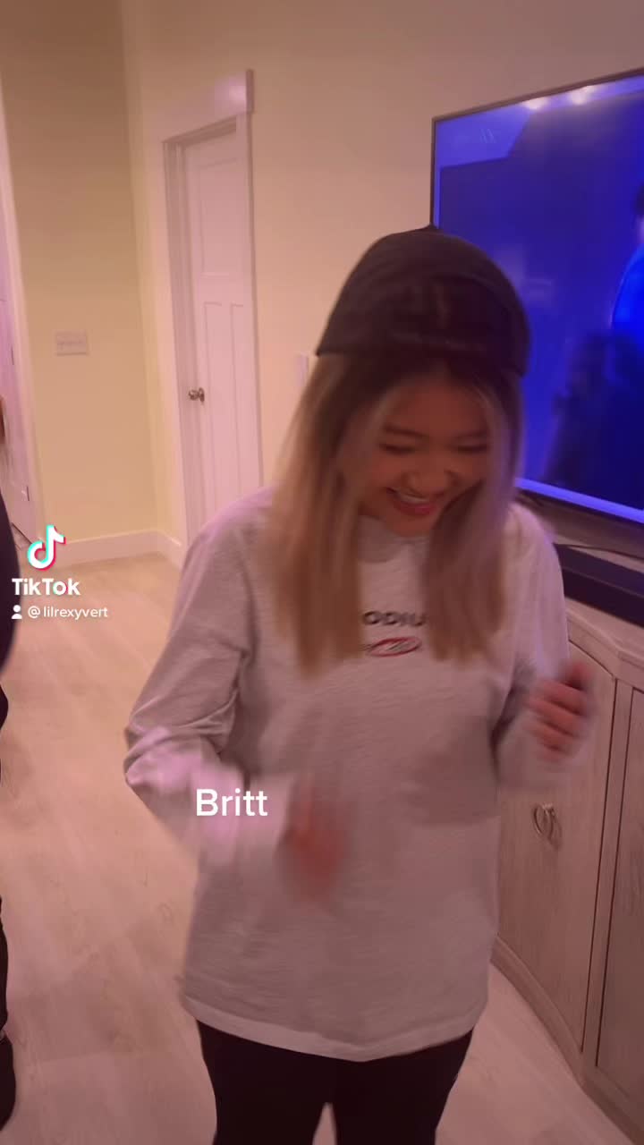 @lilrexyvert