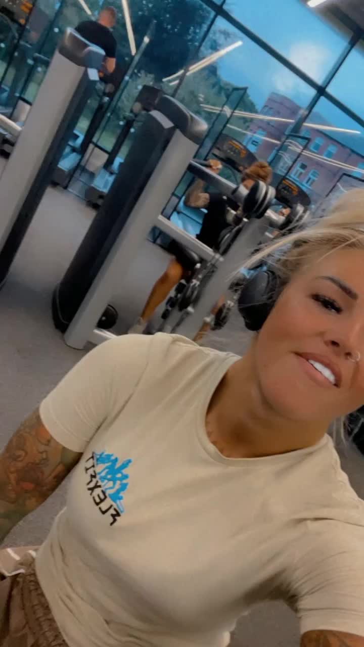 @AmandaDink