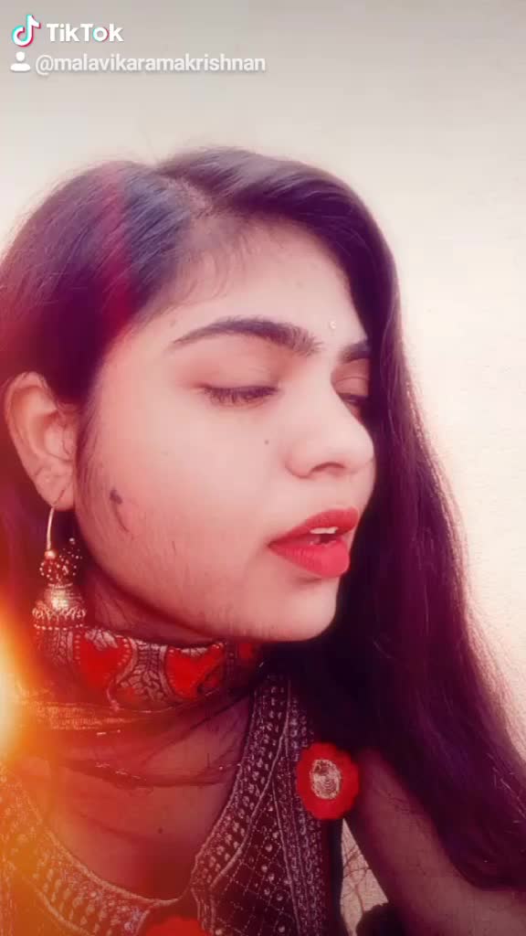 @Malavika jay❤