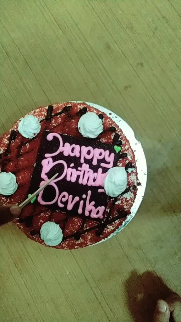 @Devika_deChuzzzz