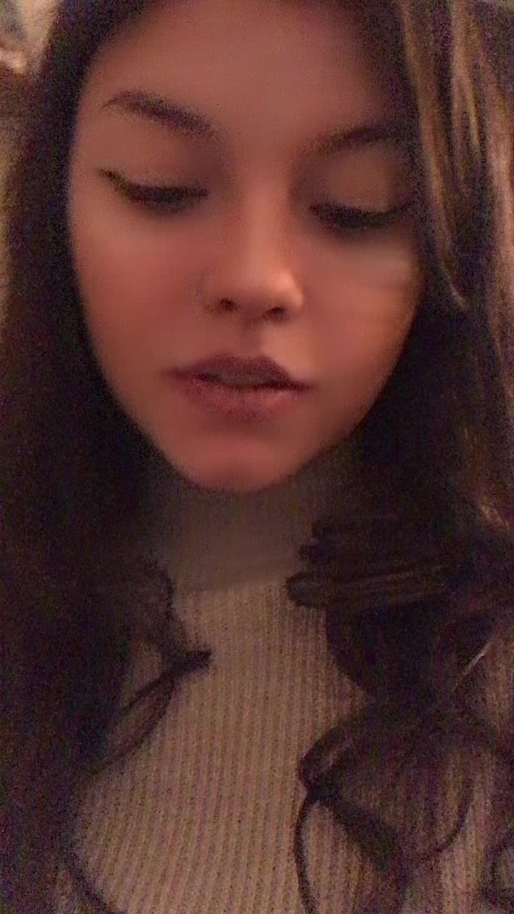 @Alexa💫