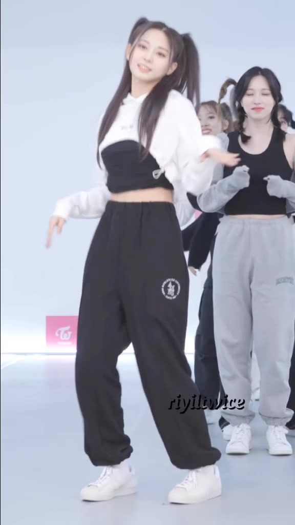@Riyiltwice