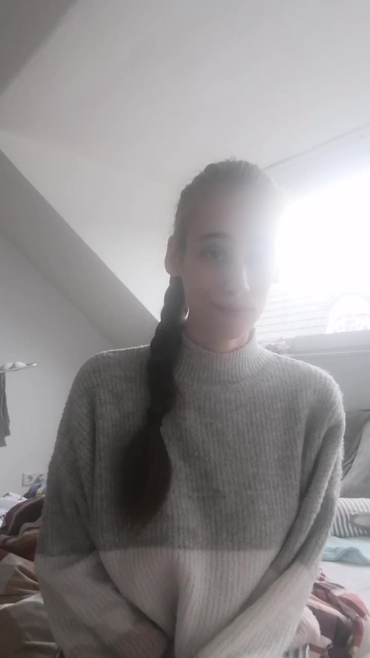 @Yasmin König