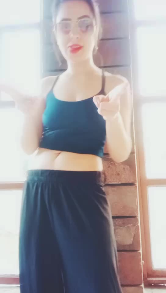 @dolly_negi