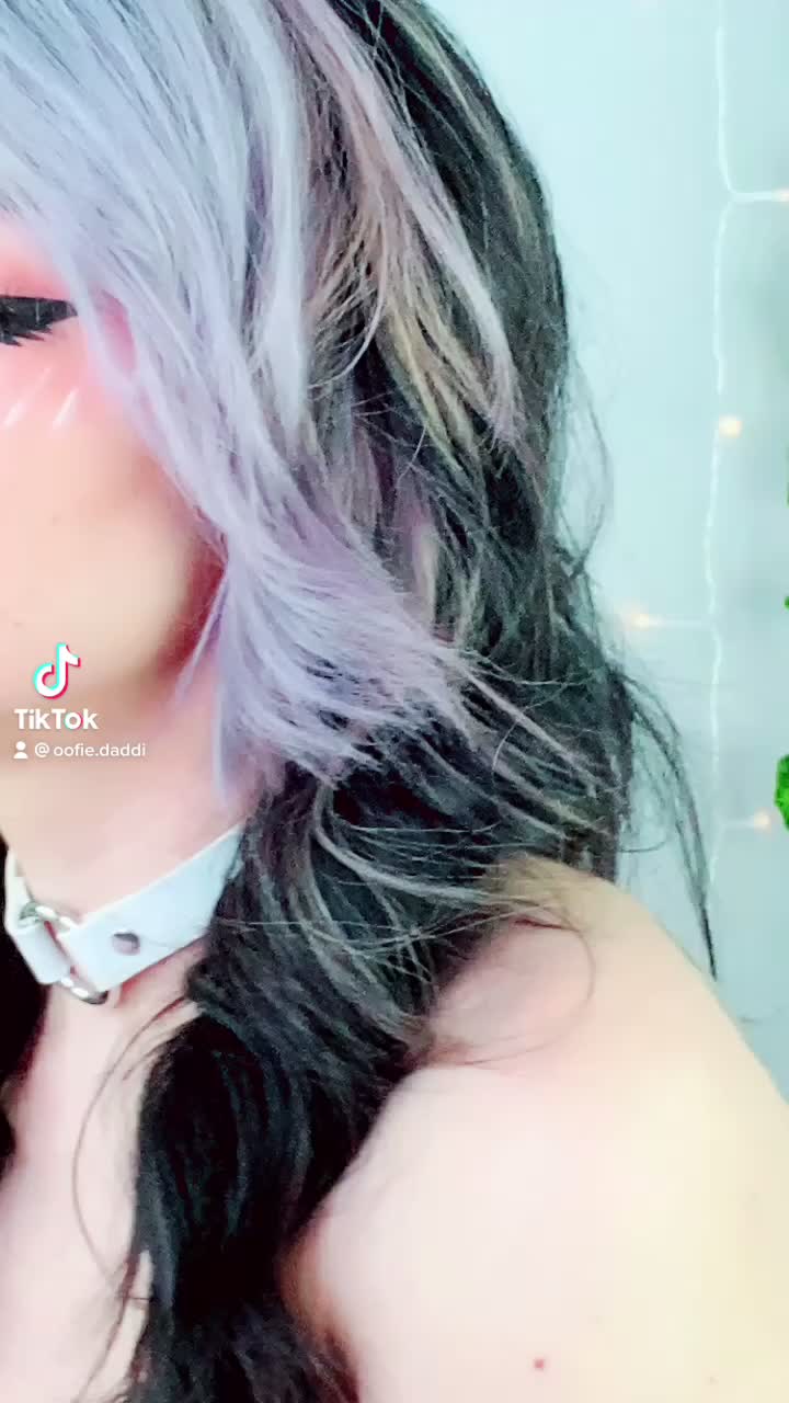 @OofieTV