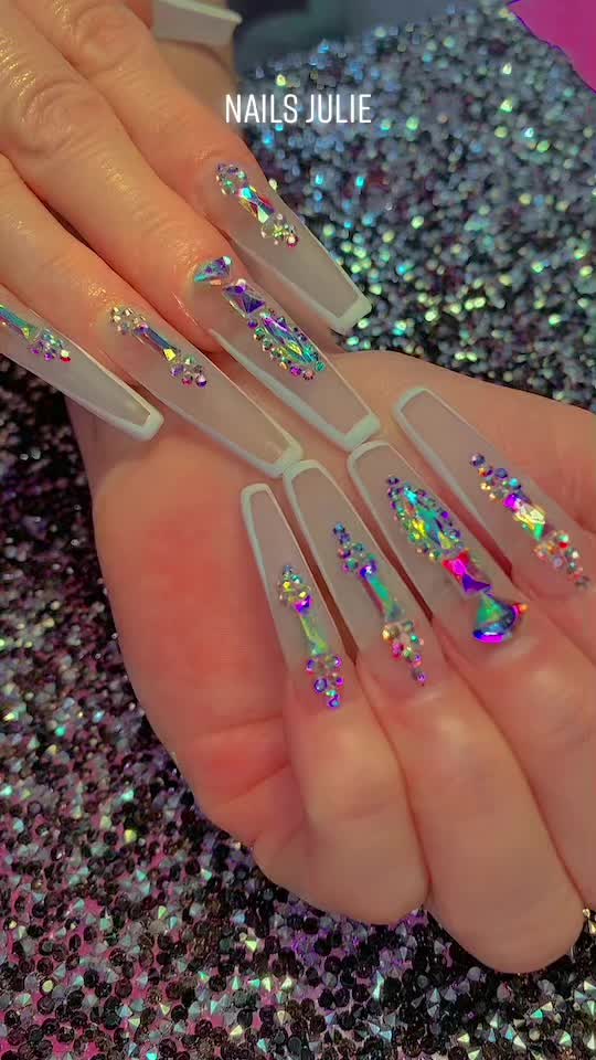 @NAILS JULIE