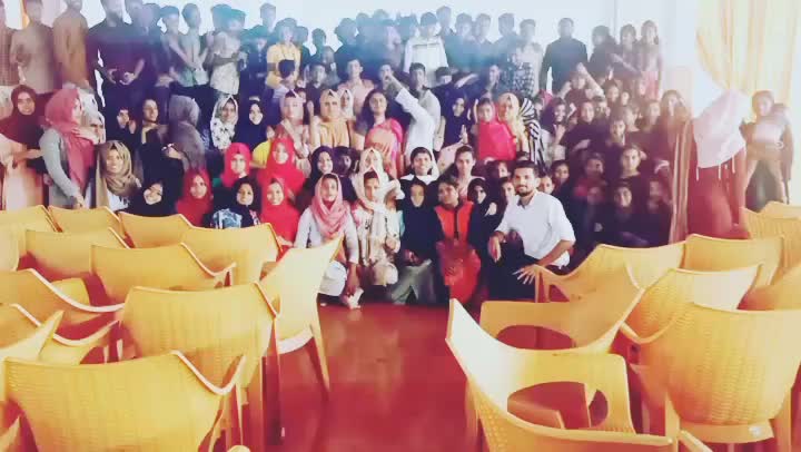 @nidha__sherin_