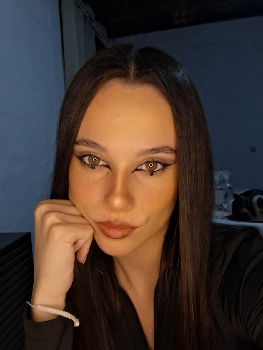 @Victoria 🧚🏻♀️