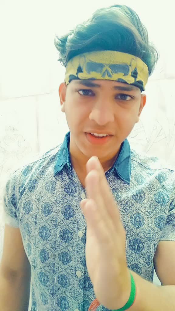 @hug_me_iam_arbaazian