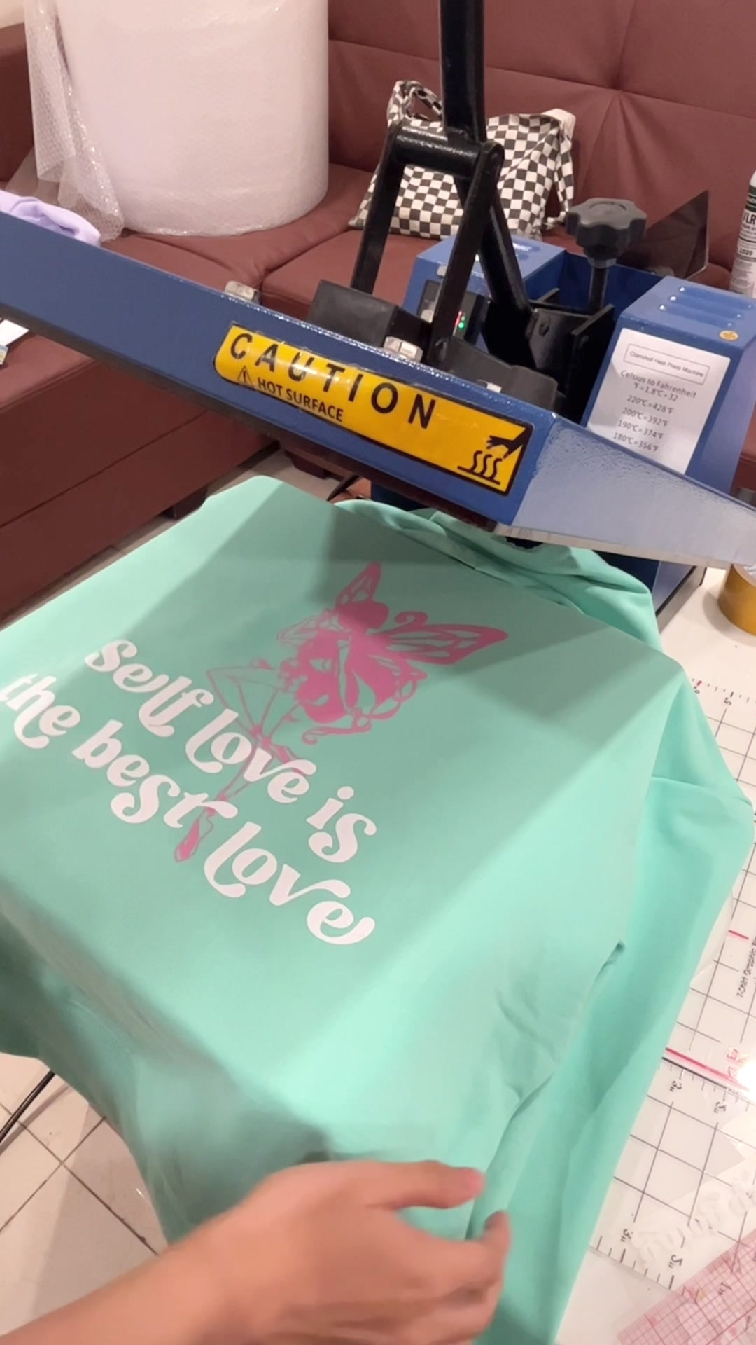@Hey, Tiffany Cat