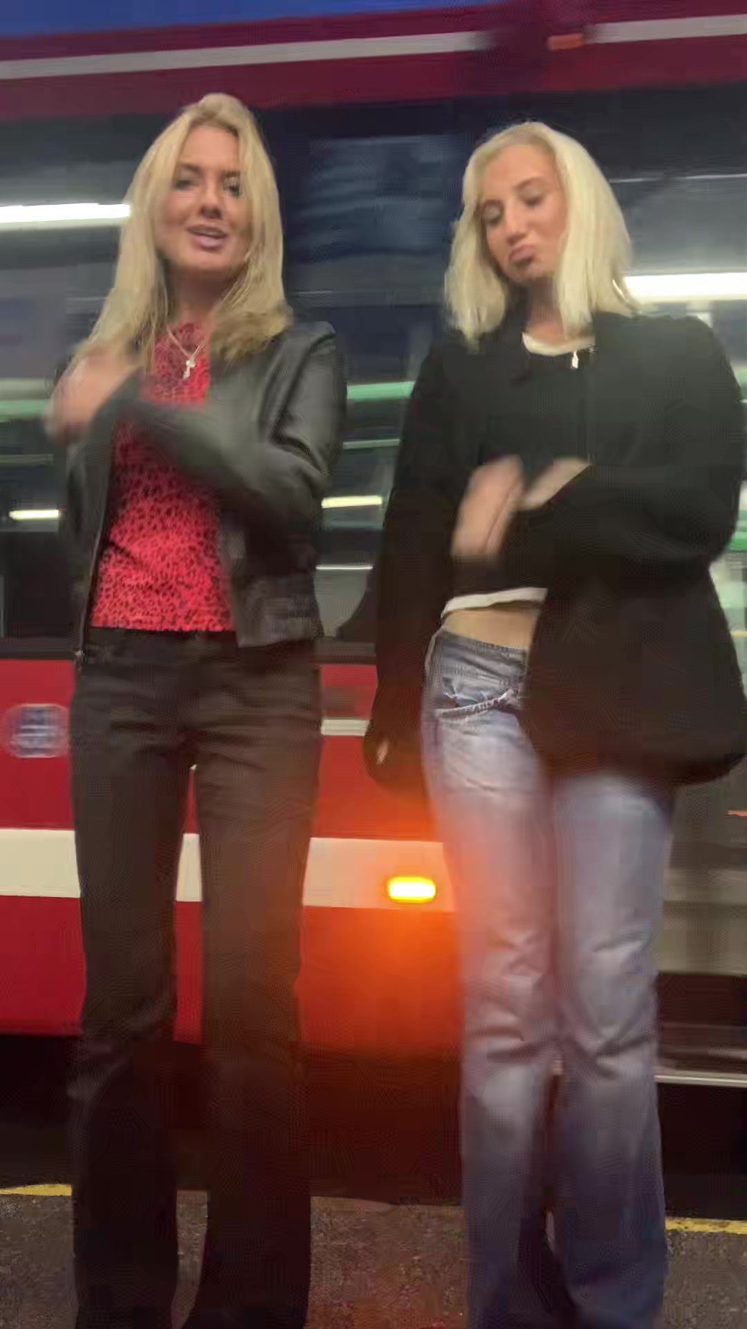 @Glöm inte bort bruuuncherna 🙄