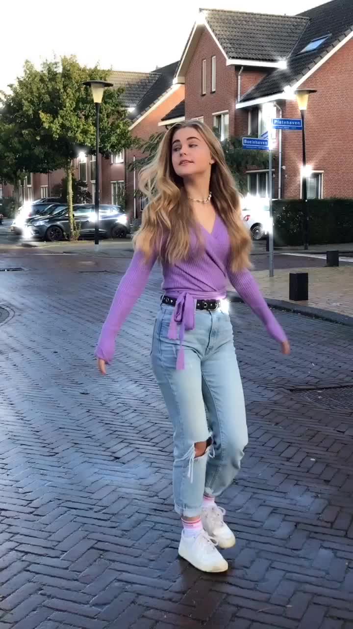 @No&euml;lle