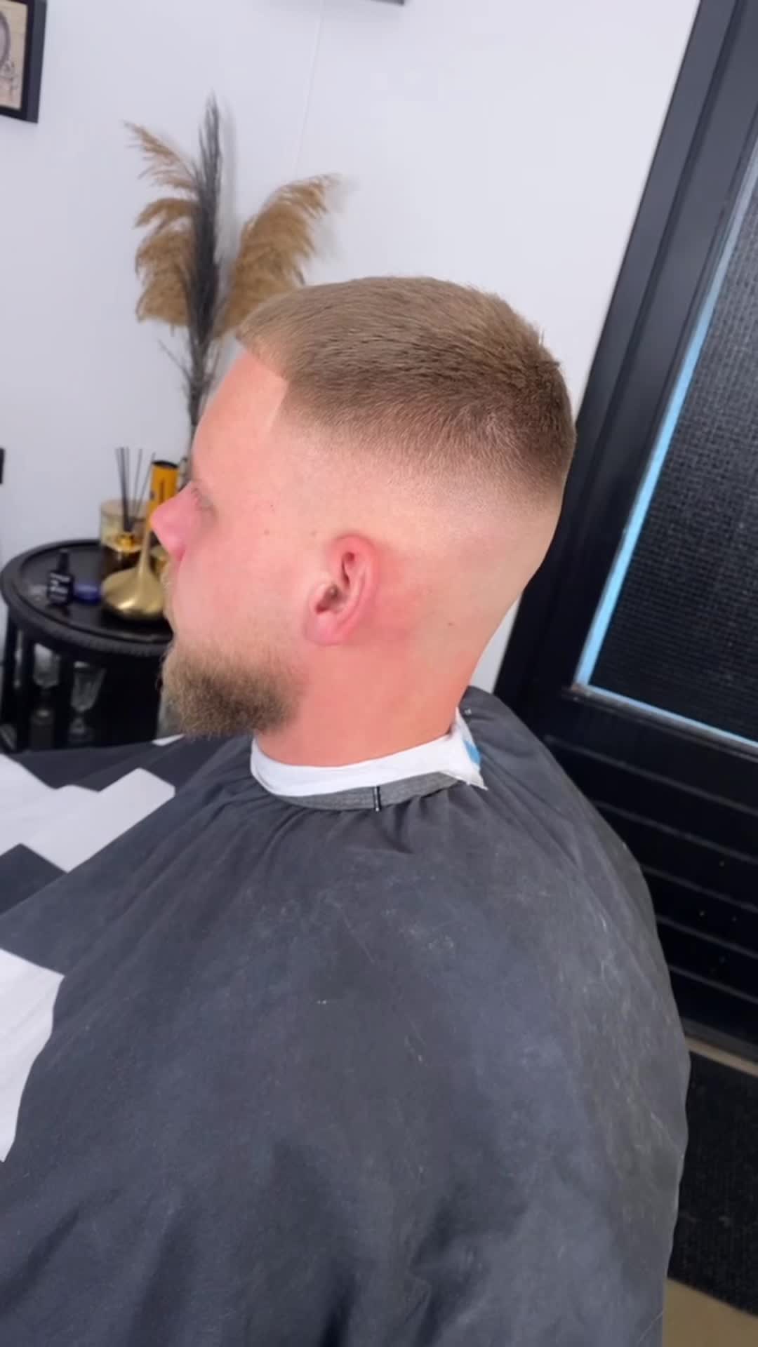 @Hermanos Barber Studio ⚡️