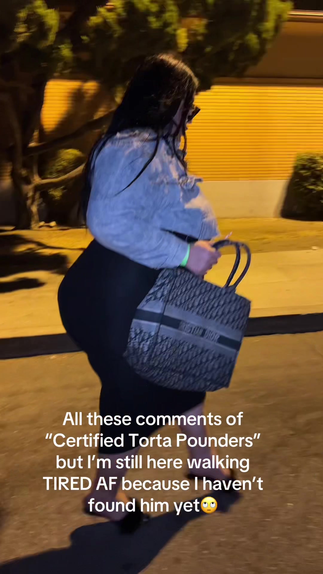 @ReinaaRoselyn