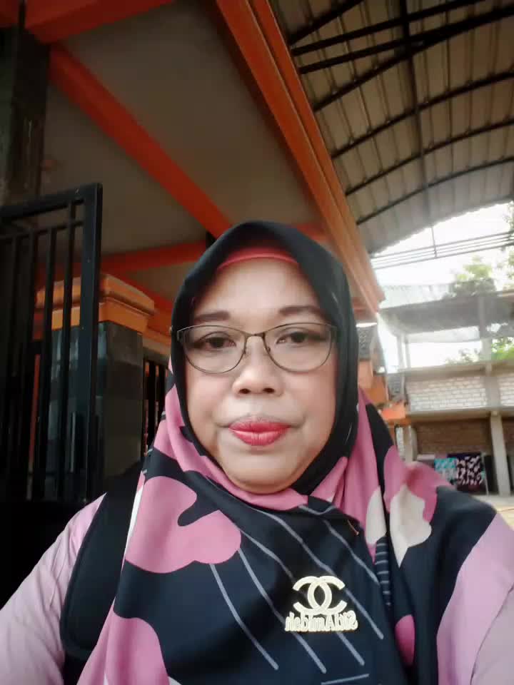 @Dari Kontak Anda.